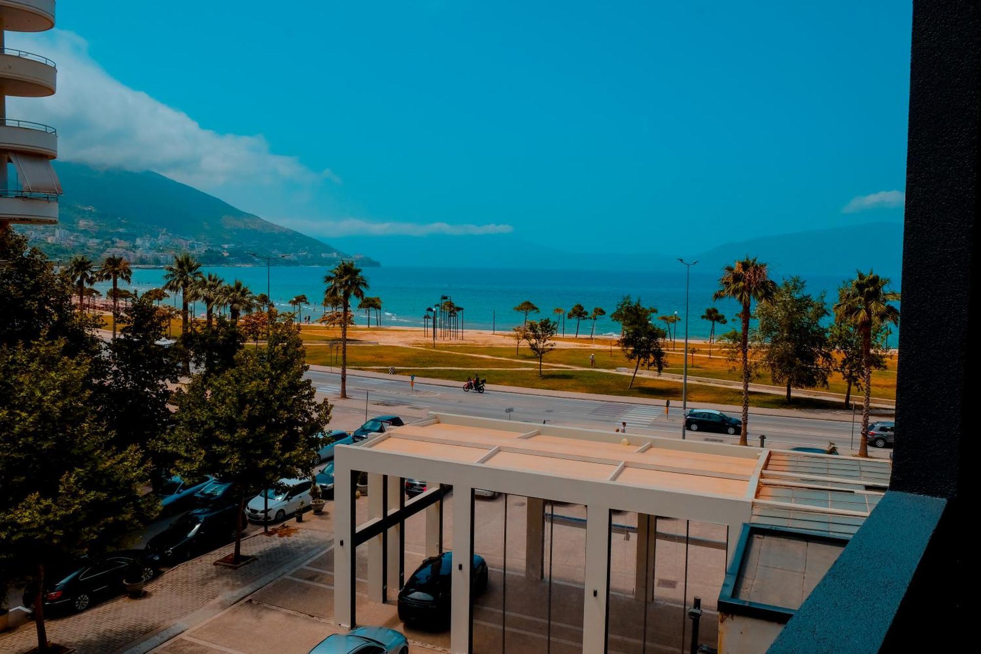 Laid Hotel Vlorë Exterior foto