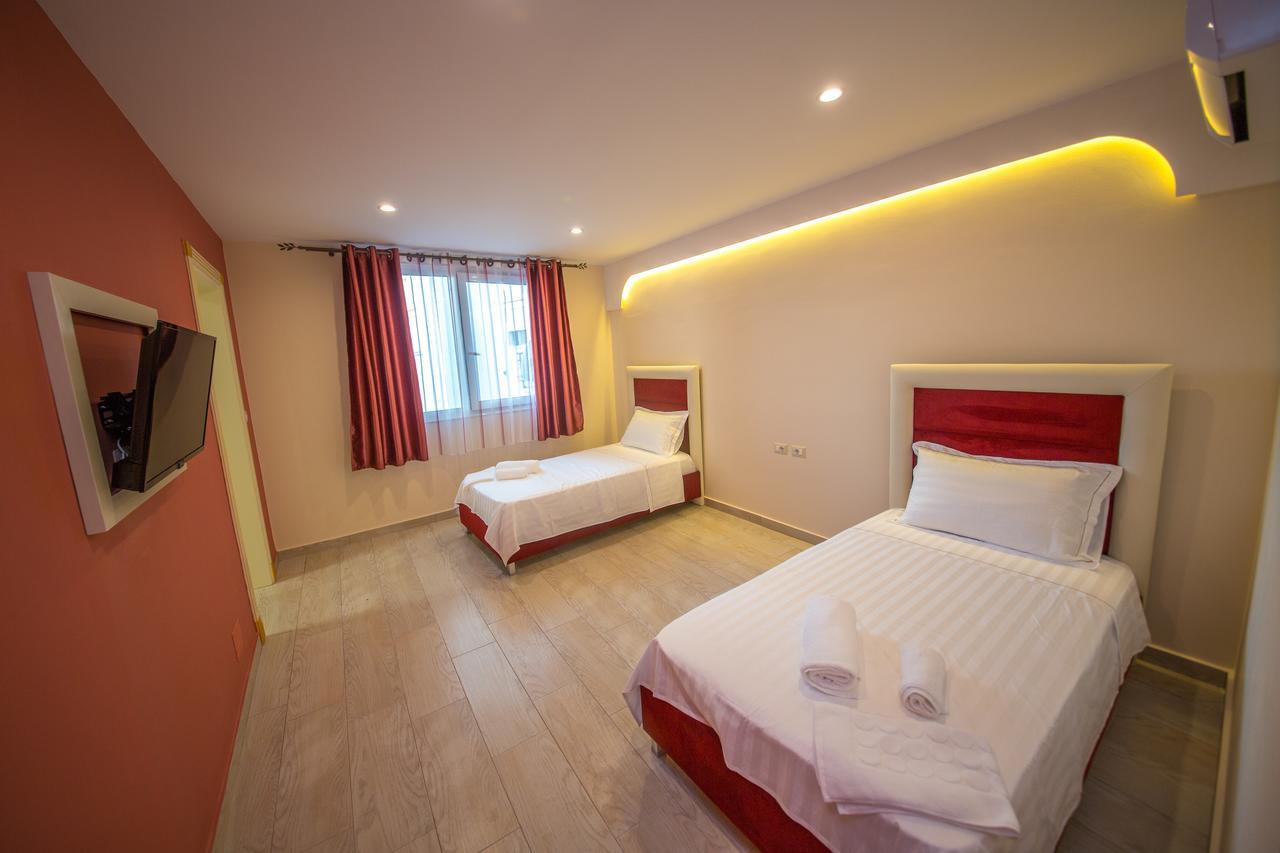 Laid Hotel Vlorë Exterior foto