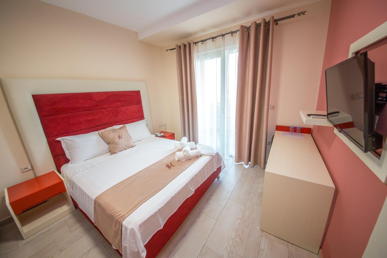 Laid Hotel Vlorë Exterior foto