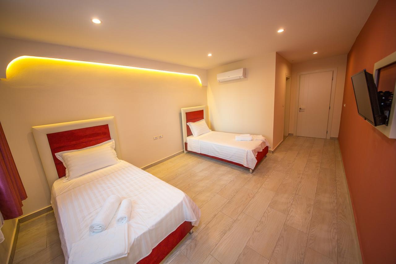 Laid Hotel Vlorë Exterior foto